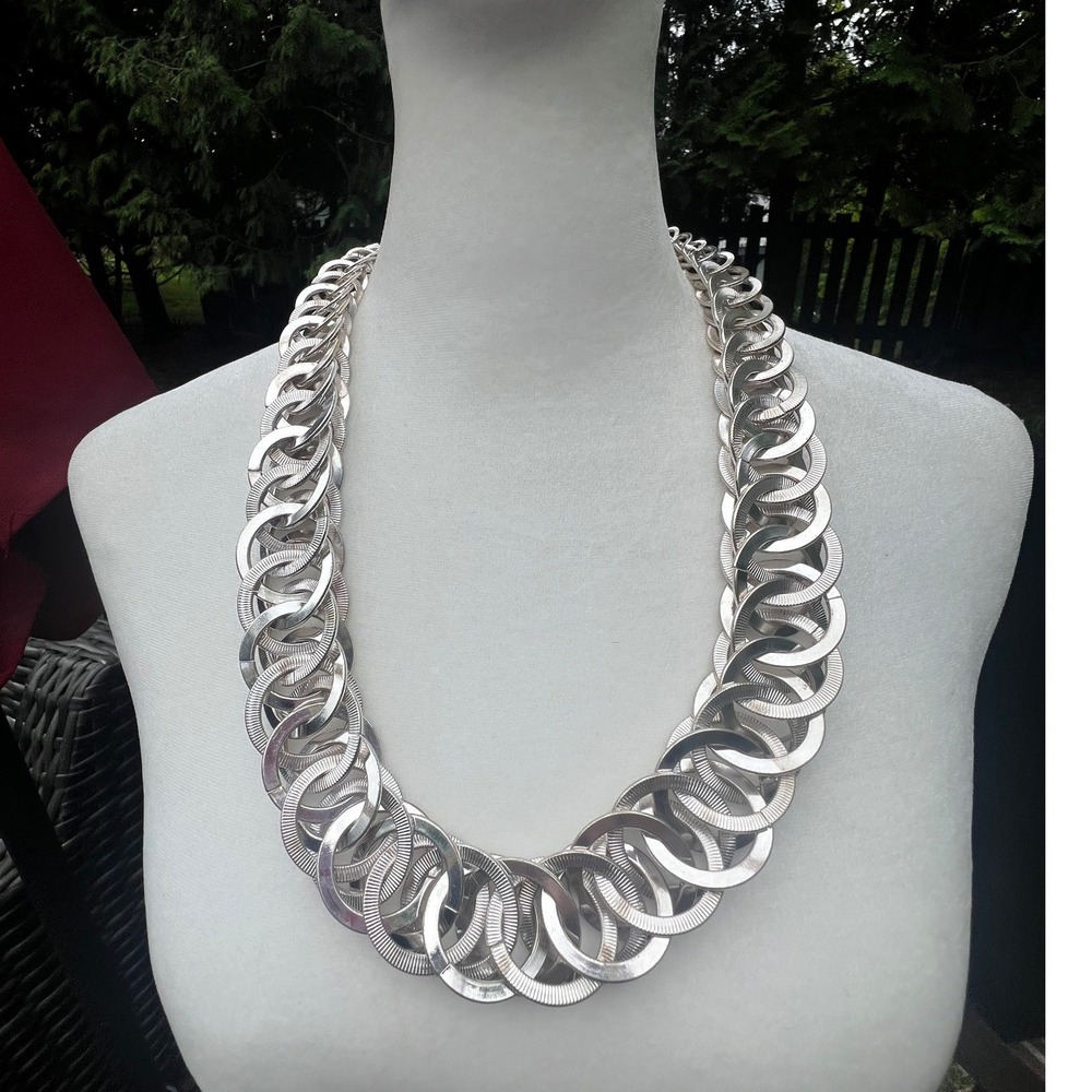 Vtg Chunky Silver Tone Interlocking Ring Statement Collar Necklace Modernist